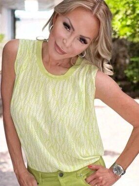 Cabi 8045 Printed Complete Top Spring 2024 Medium EUC